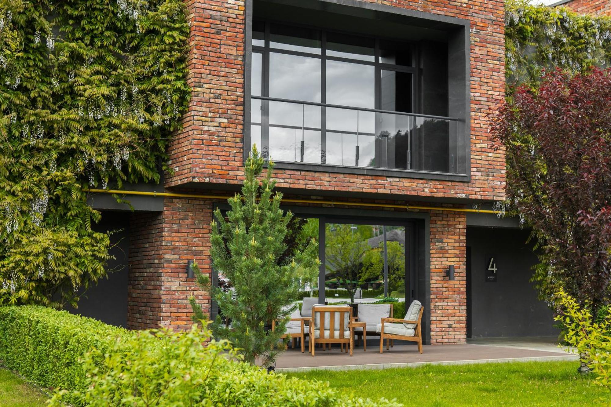 Emily Resort Lviv Exterior photo
